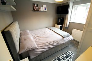 Bedroom- click for photo gallery